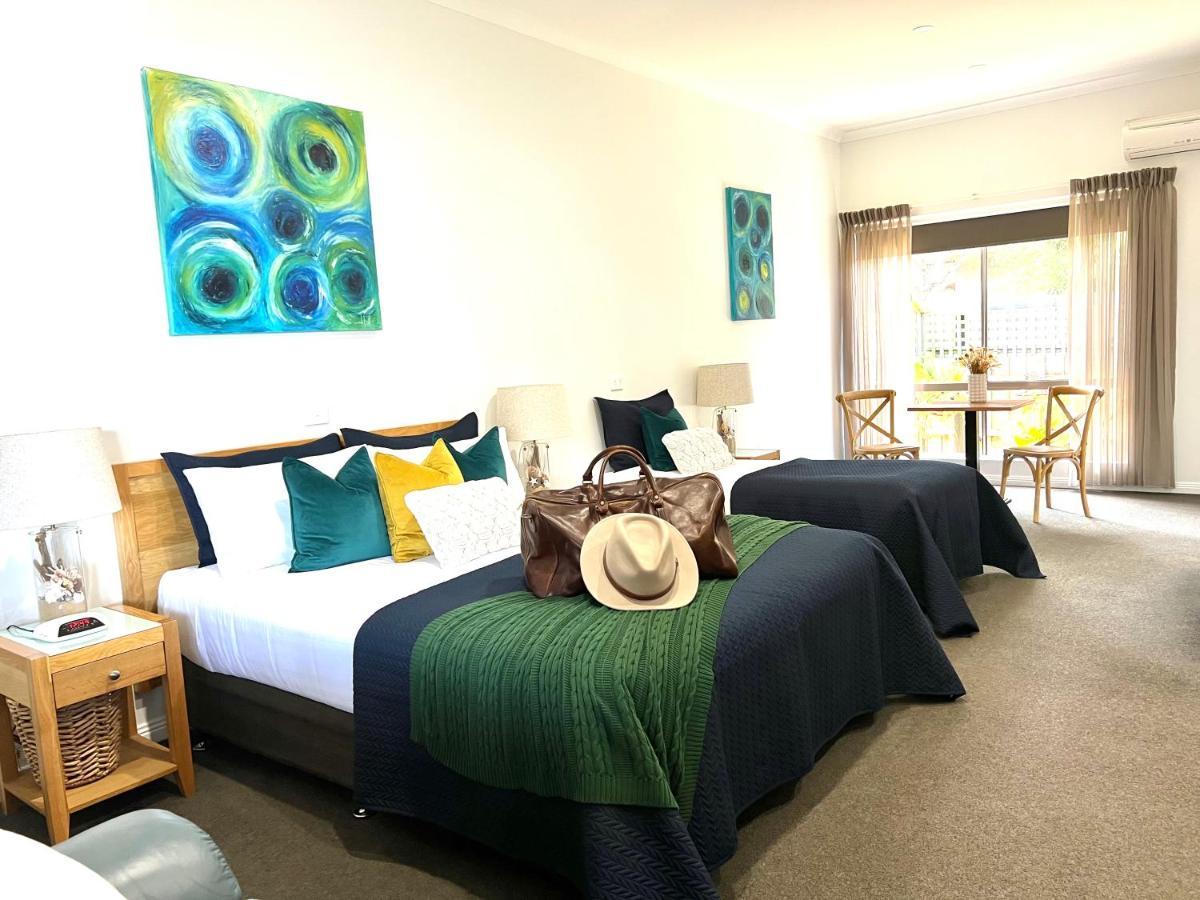 לייקס אינטרנס Coastal Waters Motor Inn מראה חיצוני תמונה
