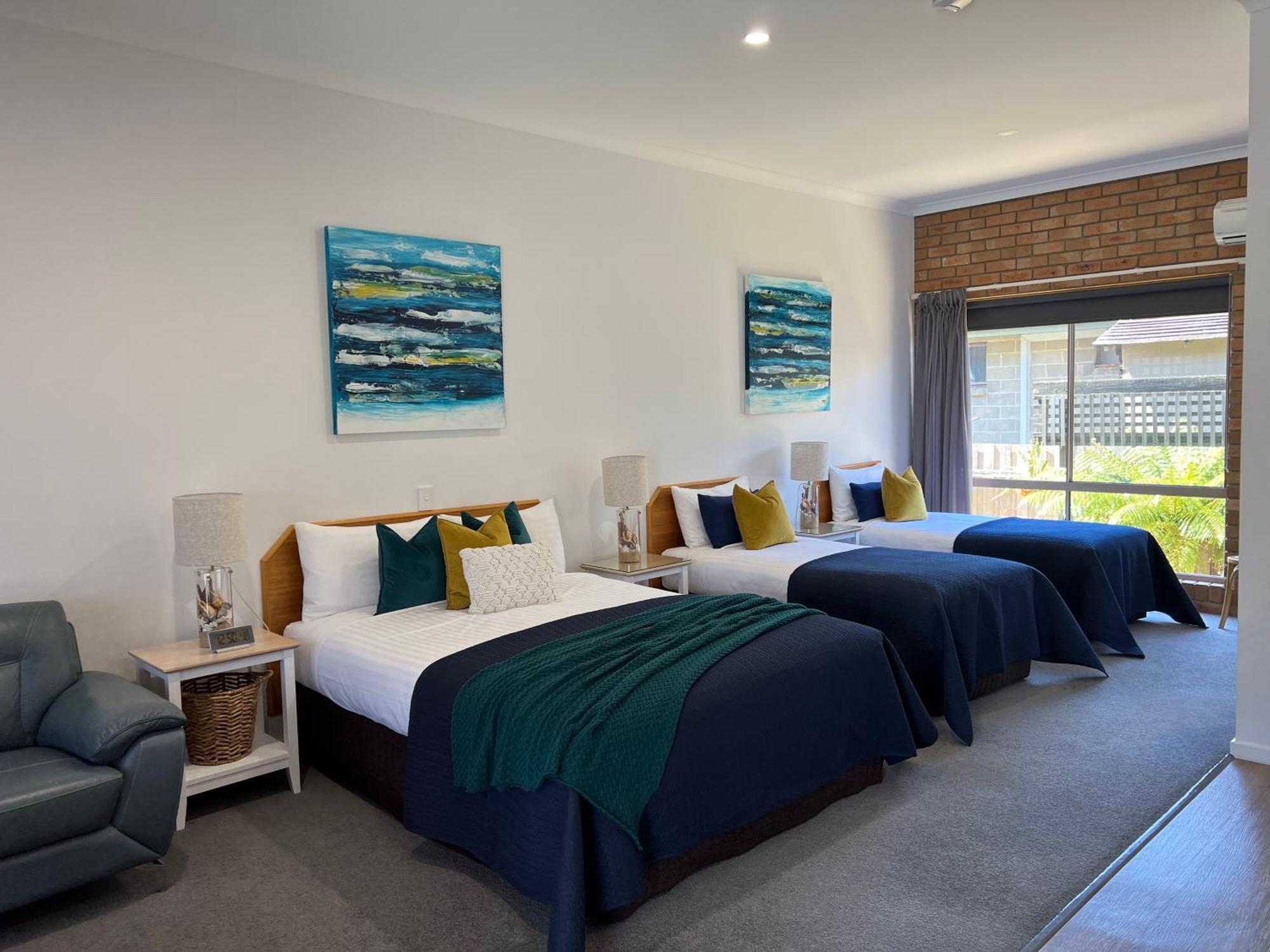 לייקס אינטרנס Coastal Waters Motor Inn מראה חיצוני תמונה
